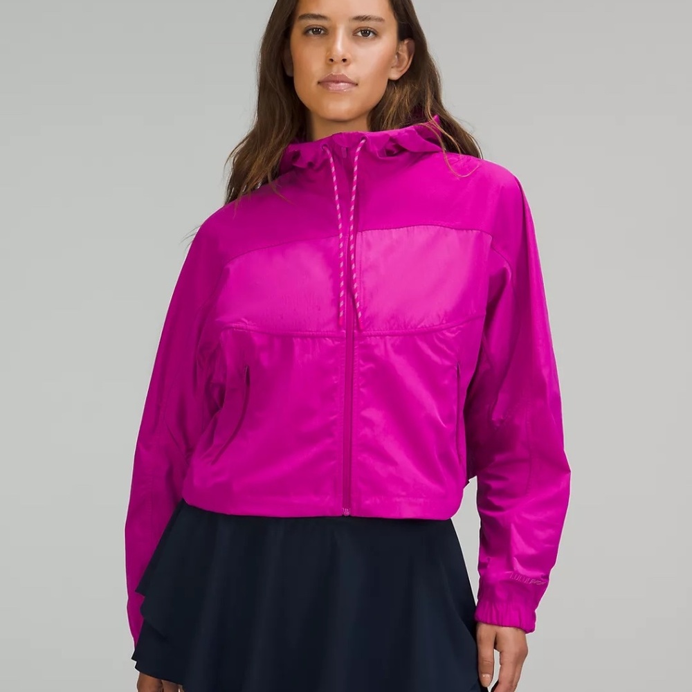 LULULEMON Lightweight Cropped Jacket Windbreaker in Purple Highlight size 4